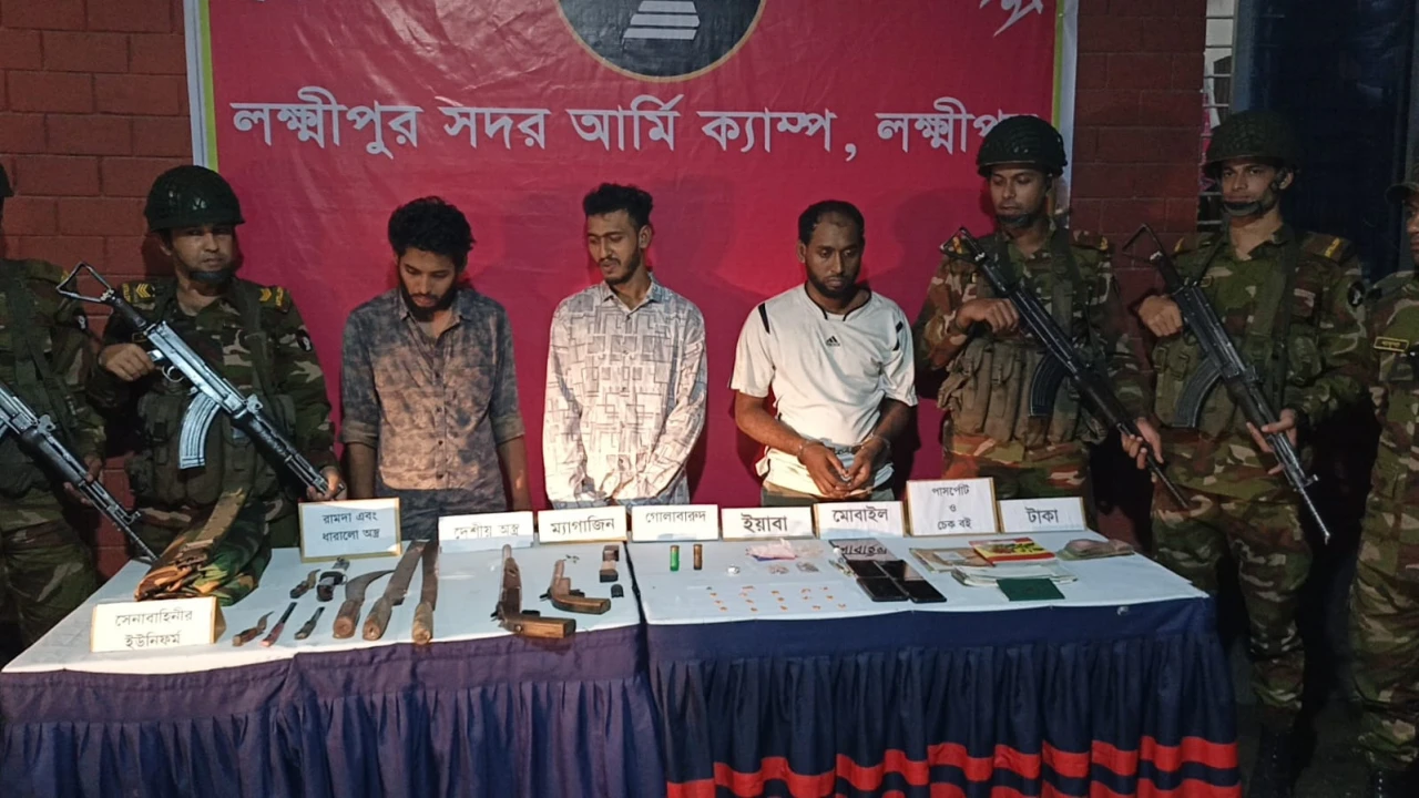 লক্ষ্মীপুরে আগ্নেয়াস্ত্র-ইয়াবাসহ ৩ যুবক আটক  