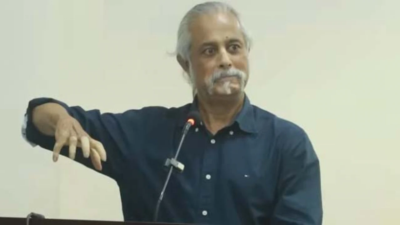 শুধু আবাসিক হলে নয়, পুরো ক্যাম্পাসে ছাত্র-শিক্ষক রাজনীতি বন্ধ করা উচিত