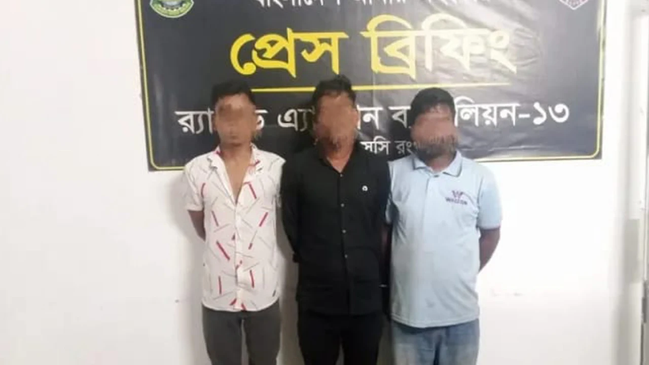 তারাগঞ্জে বাবু হত্যা মামলায় গ্রেপ্তার ৩