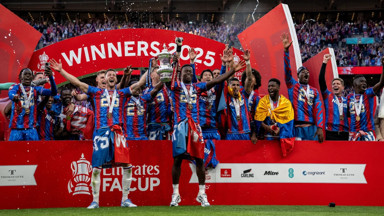 লিভারপুলকে হারিয়ে কমিউনিটি শিল্ড ক্রিস্টাল প্যালেসের