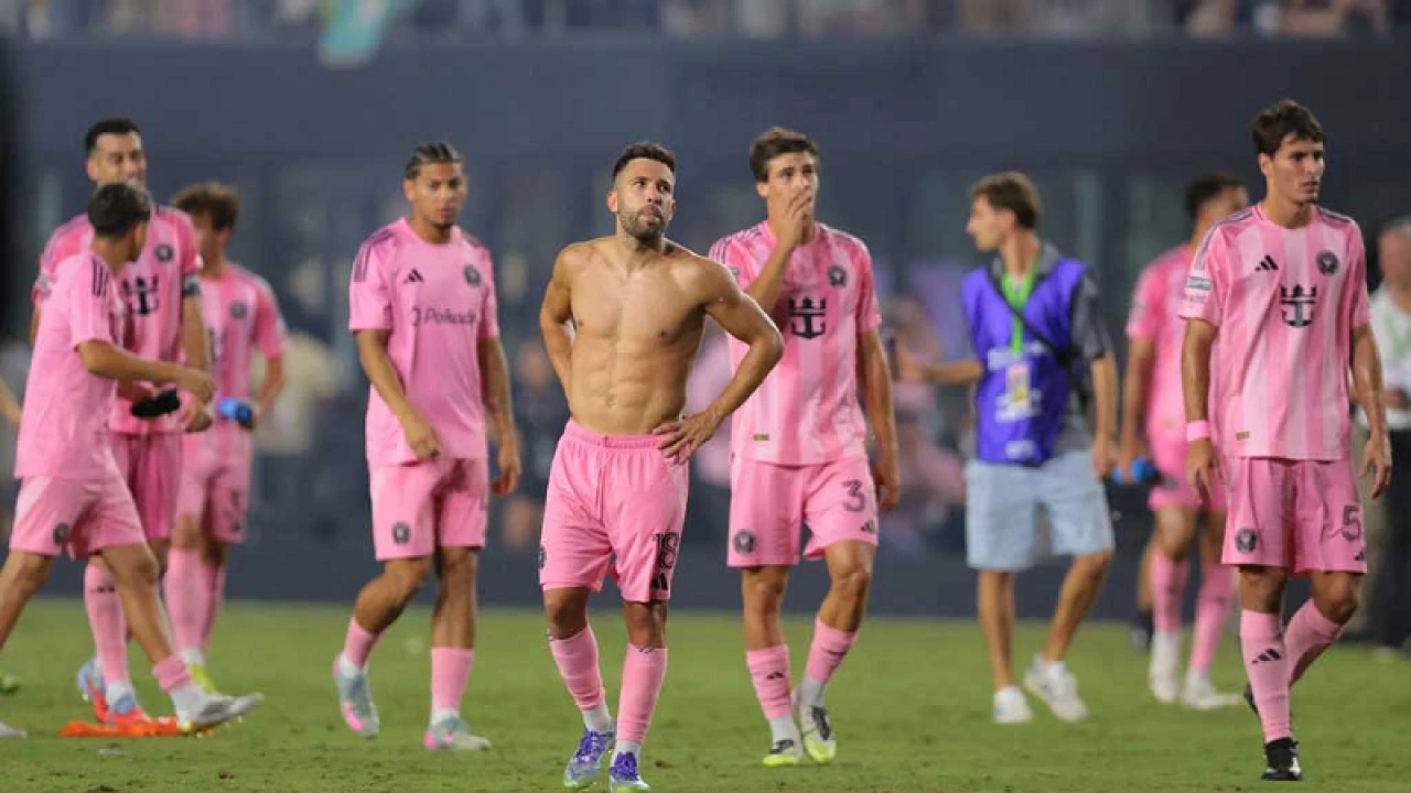 লজ্জায় ডুবল মেসিহীন মায়ামি