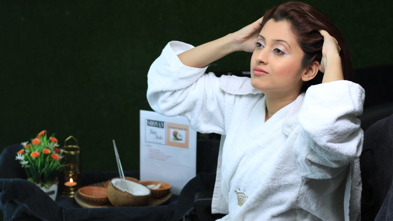 চুলের আগা ফাটা সমস্যা দূর করতে করণীয়