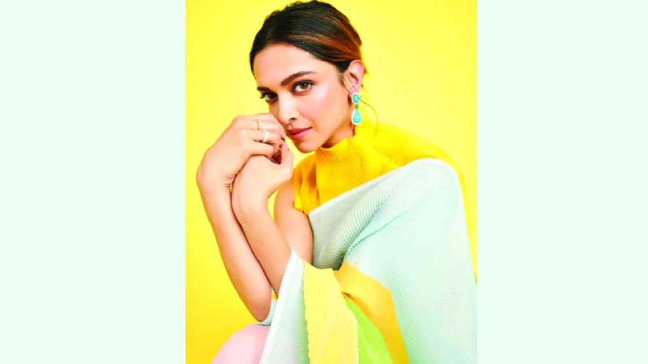 ভিন্ন পথে হাঁটছেন দীপিকা পাড়ুকোন