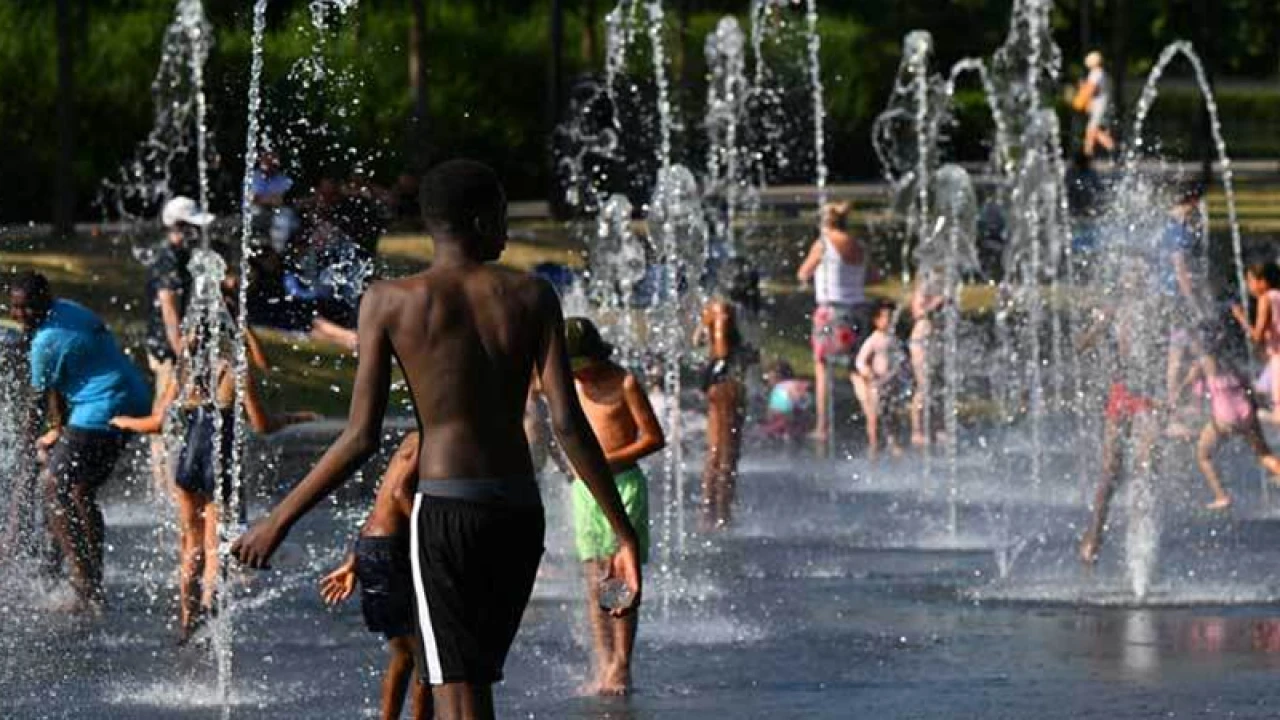 ইউরোপে রেকর্ড তাপপ্রবাহে ছড়িয়ে পড়ছে দাবানল 