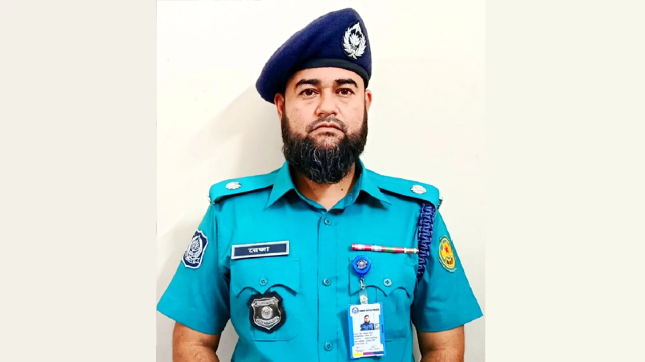 দায়িত্ববোধ ও সাহসিকতার পরিচয় দিলেন পুলিশ কর্মকর্তা সুমন রেজা