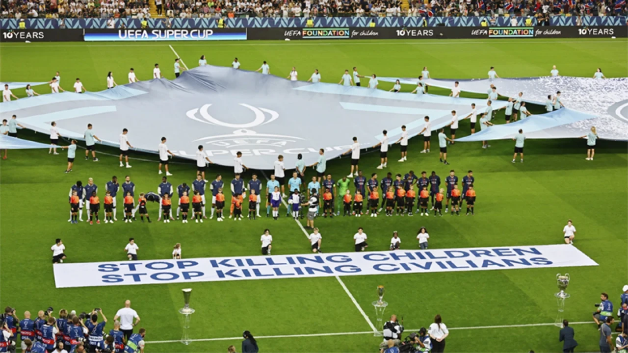 উয়েফার ব্যানারে ‘ফিলিস্তিনি’ শিশু হত্যার প্রতিবাদ