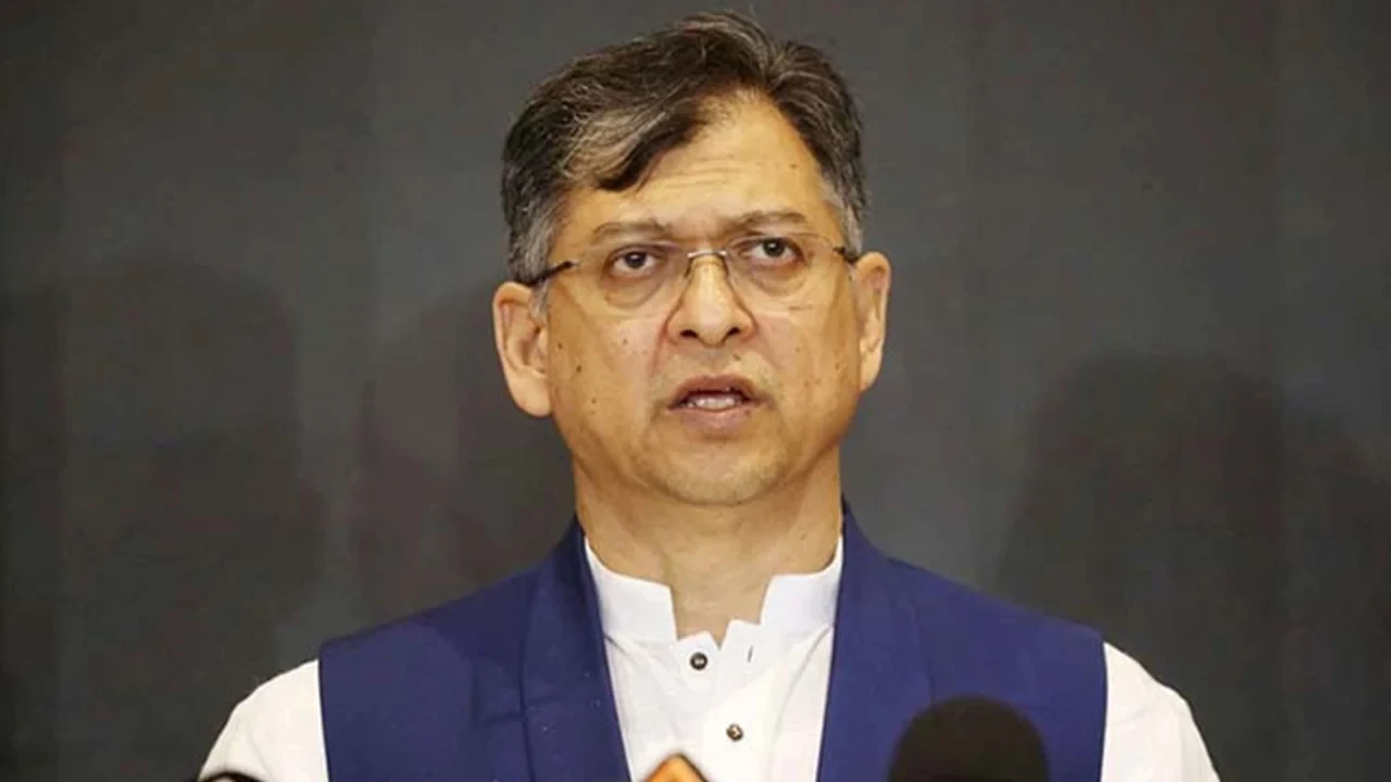 চাঁদাবাজিতে কোনো উপদেষ্টা জড়িত কি না, তদন্তের দাবি সালাউদ্দিনের