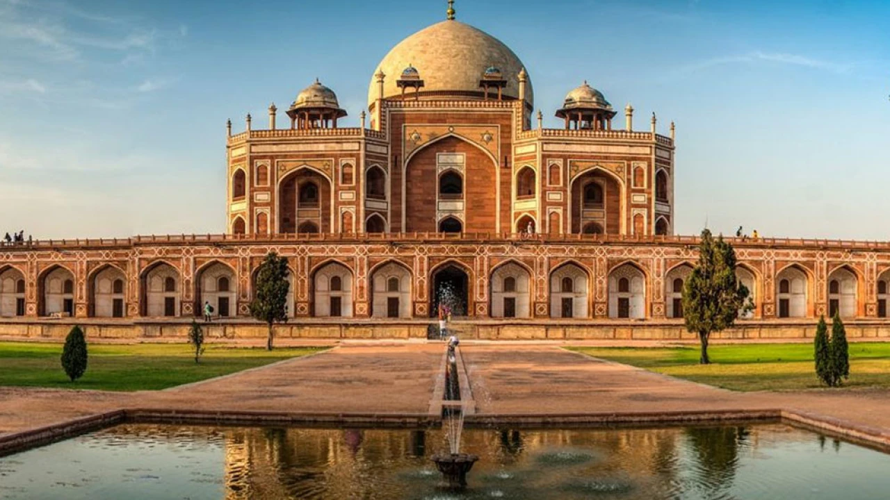 দিল্লিতে ধসে পড়ল মোঘল সম্রাট হুমায়ুনের সমাধি, নিহত ৫