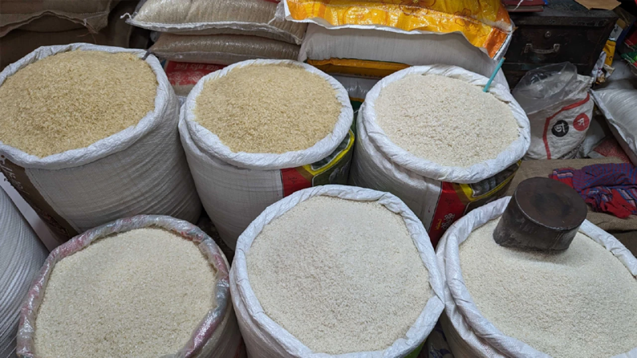 বাংলাদেশ সরকারের এক ঘোষণায় ভারতে বাড়ল চালের দাম