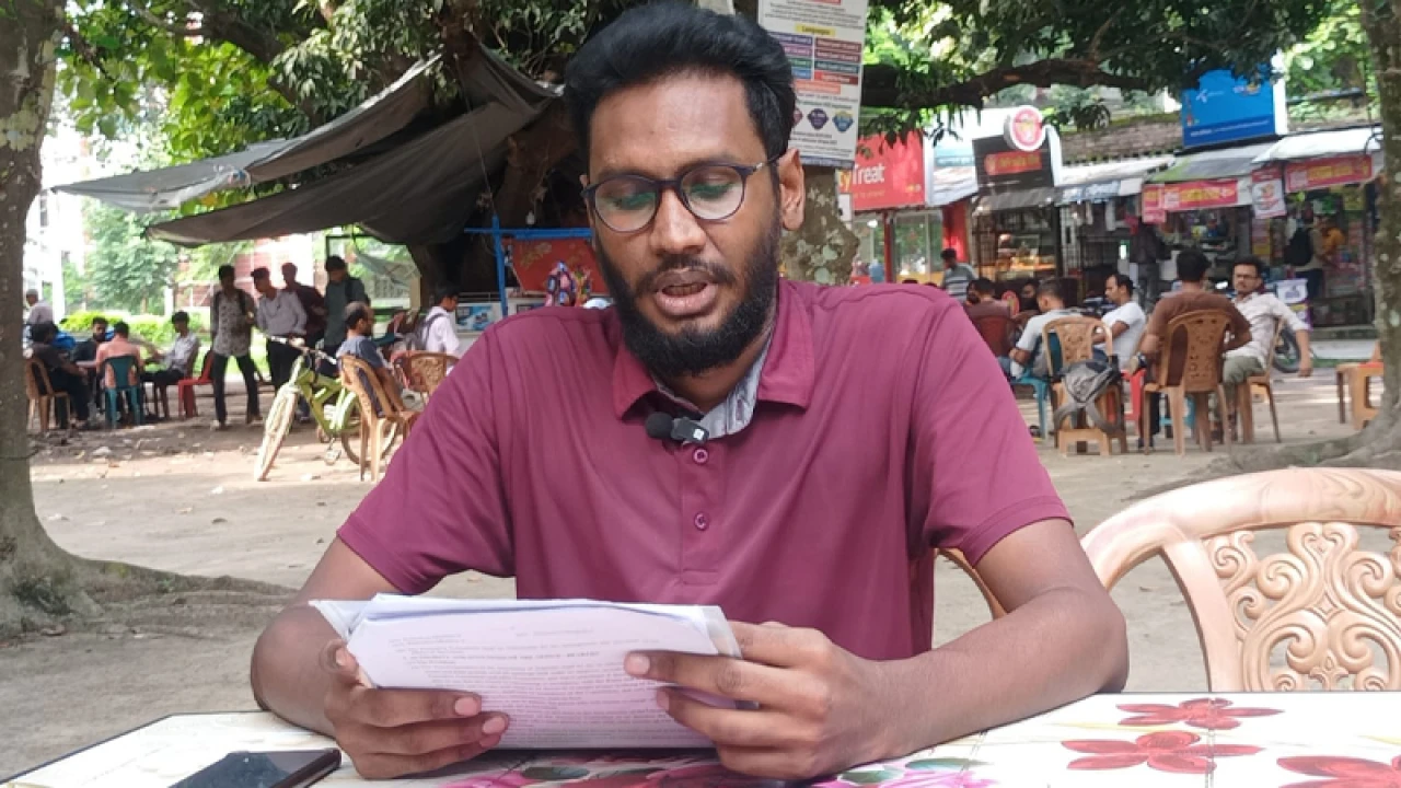 ভোটার তালিকায় নাম না রাখলে রাকসু’র ফি ফেরত দেওয়ার দাবি