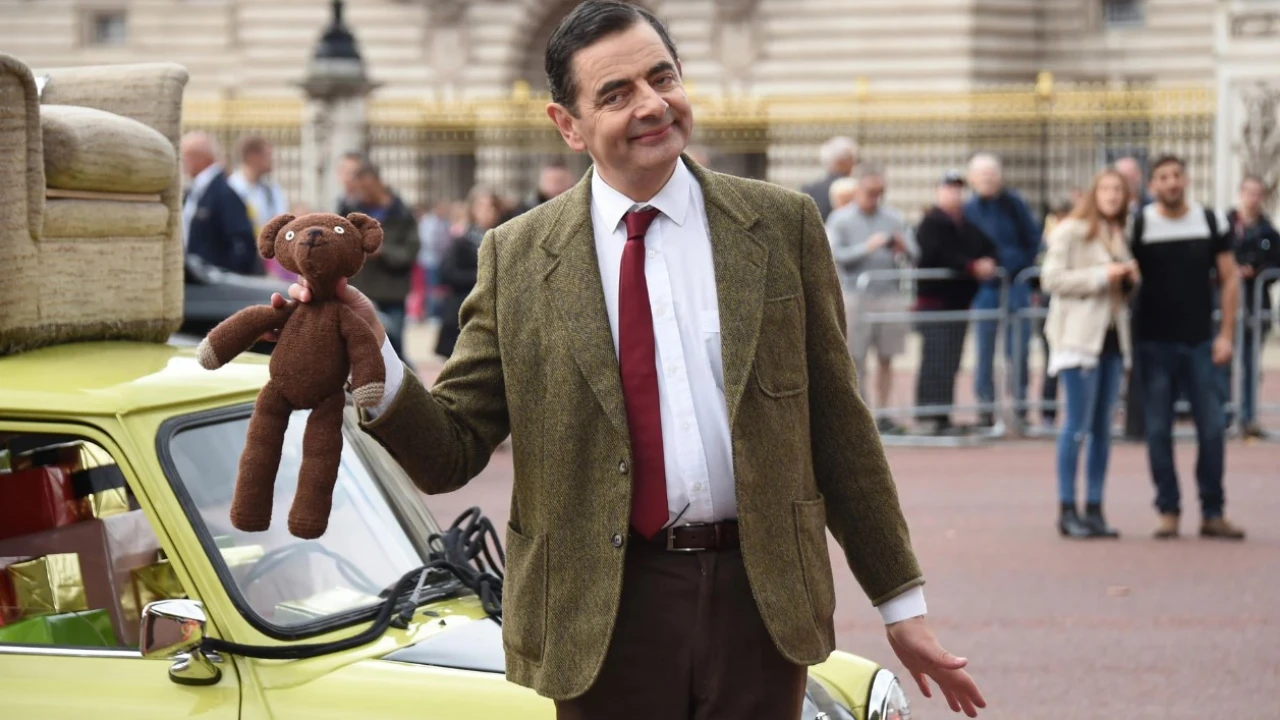 অজ্ঞান পাইলট, ককপিটে বসে পরিবারকে বাঁচান ‘মিস্টার বিন’