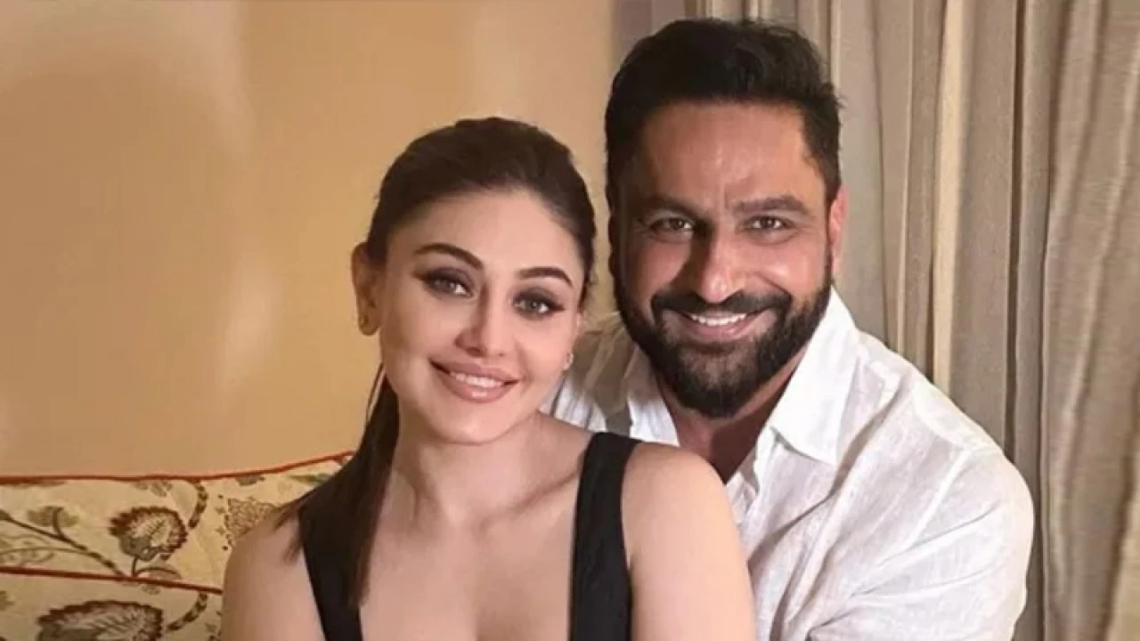 বুকে শেফালির ট্যাটু করালেন অভিনেত্রীর স্বামী 