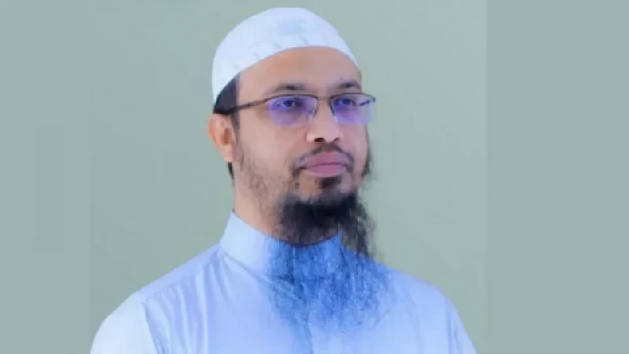 শিক্ষক সারোয়ার-উৎসকে প্রাণনাশের হুমকিদাতাকে আইনের আওতায় আনার দাবি শায়খ আহমাদুল্লাহর 