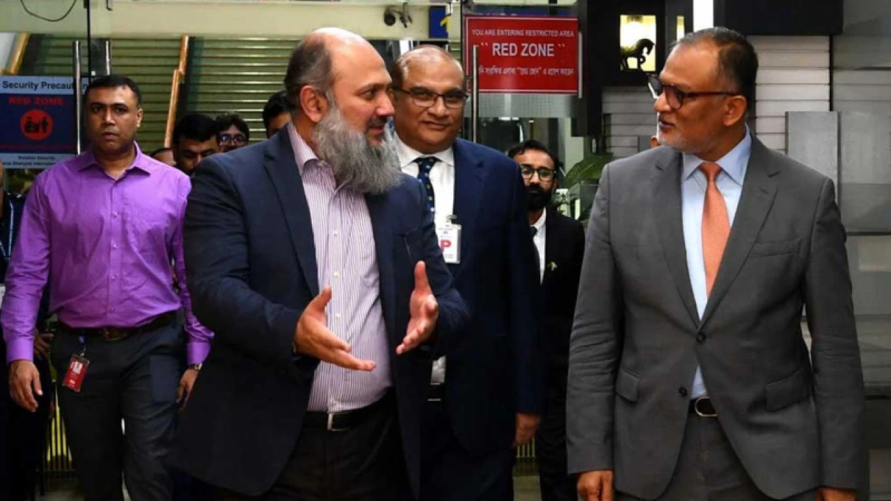 ঢাকায় এলেন পাকিস্তানের বাণিজ্যমন্ত্রী