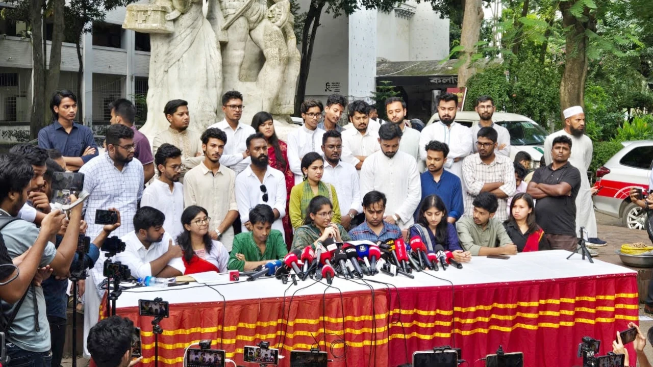 উমামার নেতৃত্বে ‘স্বতন্ত্র শিক্ষার্থী ঐক্য’ প্যানেল ঘোষণা