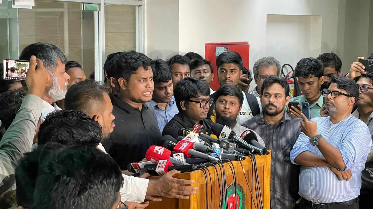 বিএনপির আওয়ামী লীগ বিষয়ক সম্পাদক রুমিন ফারহানা: হাসনাত আবদুল্লাহ