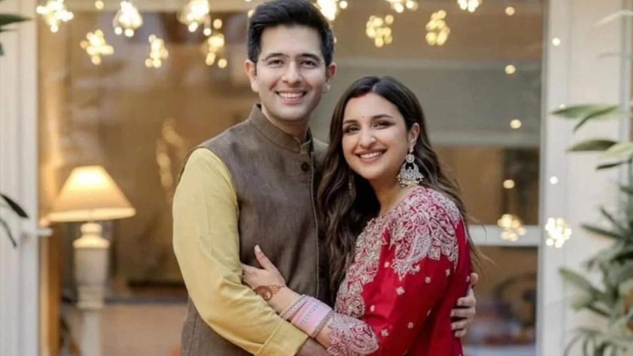 মা হতে চলেছেন পরিণীতি চোপড়া