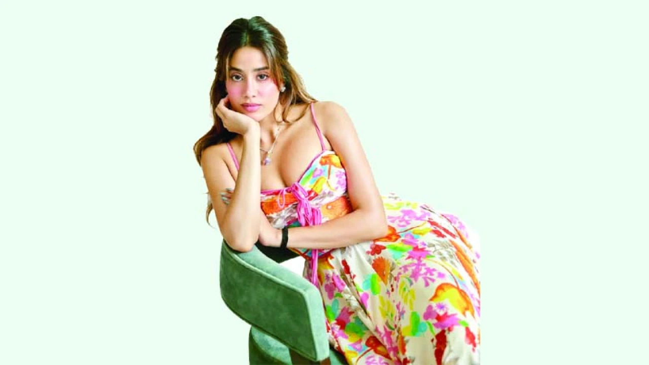 সমালোচনার জবাব দিলেন জাহ্নবী