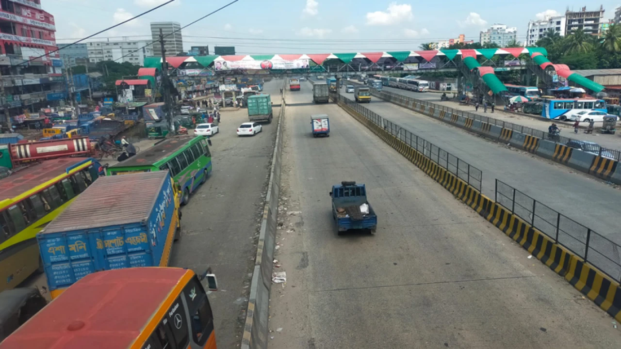 সাত ঘণ্টা পর ঢাকা-চট্টগ্রাম মহাসড়কে যান চলাচল স্বাভাবিক 