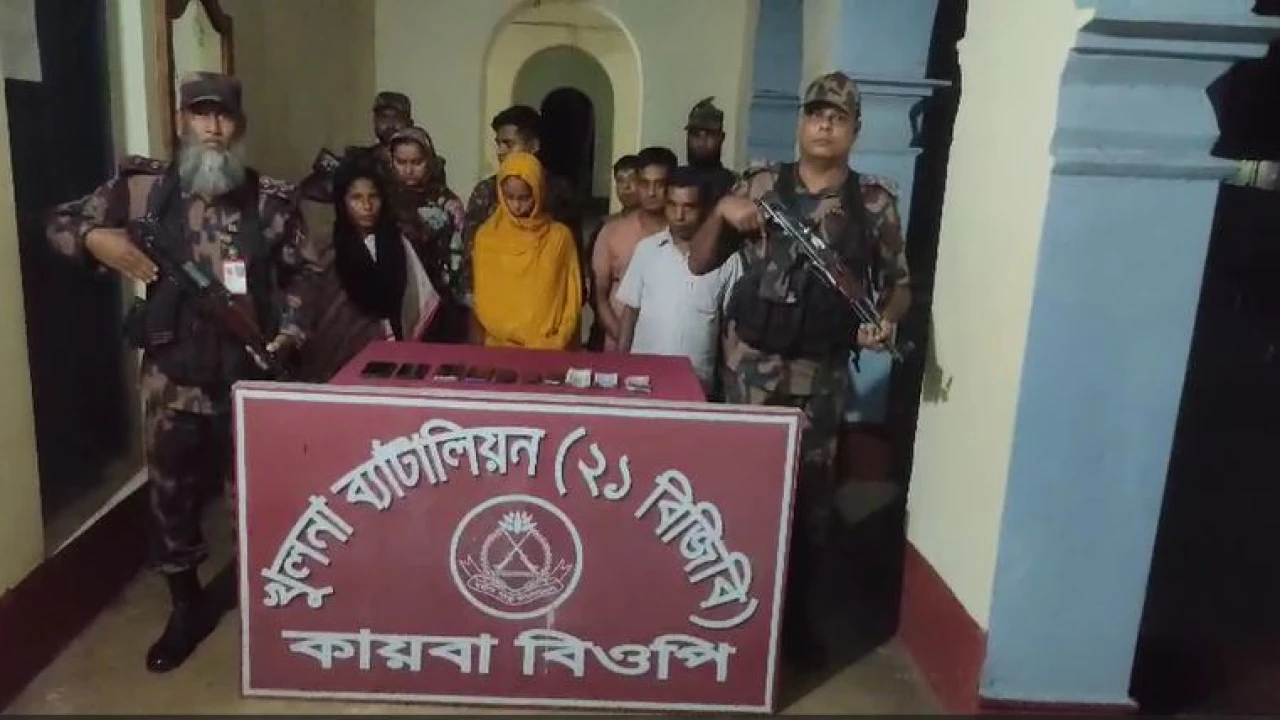 অবৈধভাবে ভারতে যাওয়ার সময় ৭ বাংলাদেশি আটক