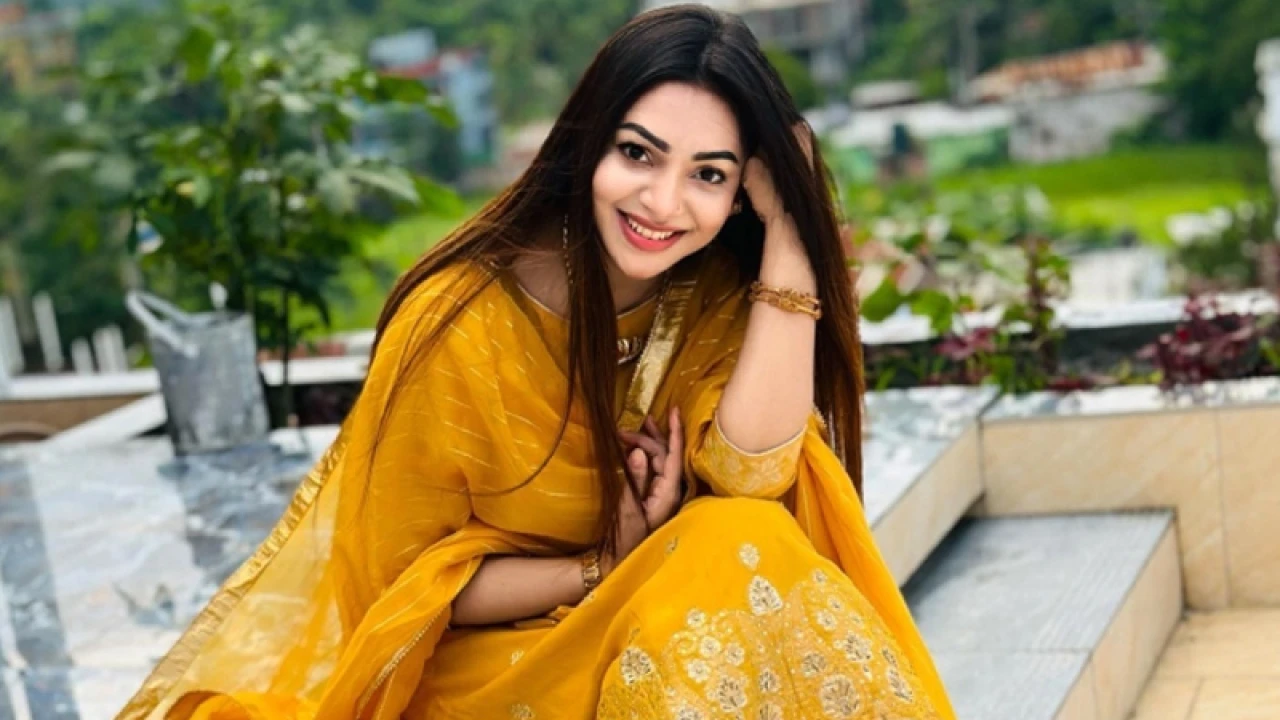 মন্তব্যকারীকে ‘কুলাঙ্গার’ বললেন প্রভা