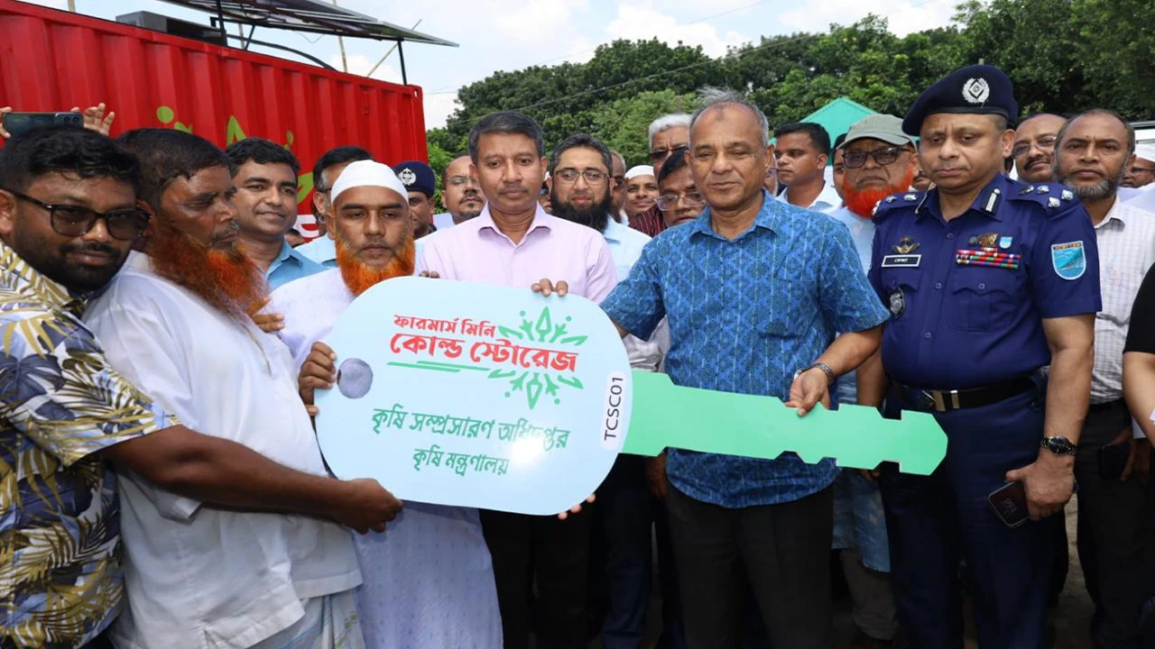 ফারমারস মিনি কোল্ড স্টোরেজে আশার আলো দেখছেন কৃষকরা 