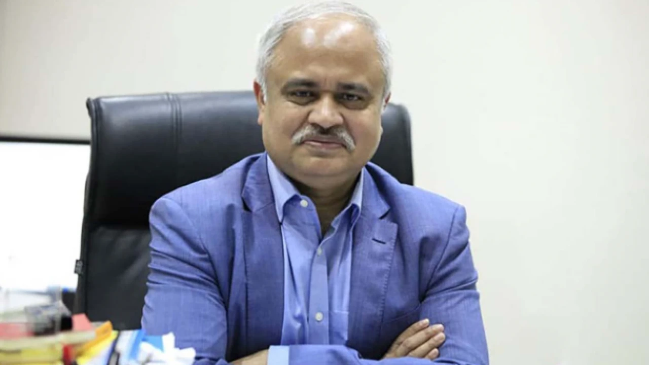 নঈম নিজামসহ ২ সাংবাদিককে আদালতে হাজির হতে পত্রিকায় বিজ্ঞপ্তির আদেশ