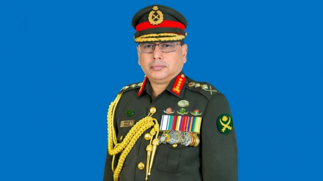 চীন সফর শেষে দেশে ফিরেছেন সেনাপ্রধান