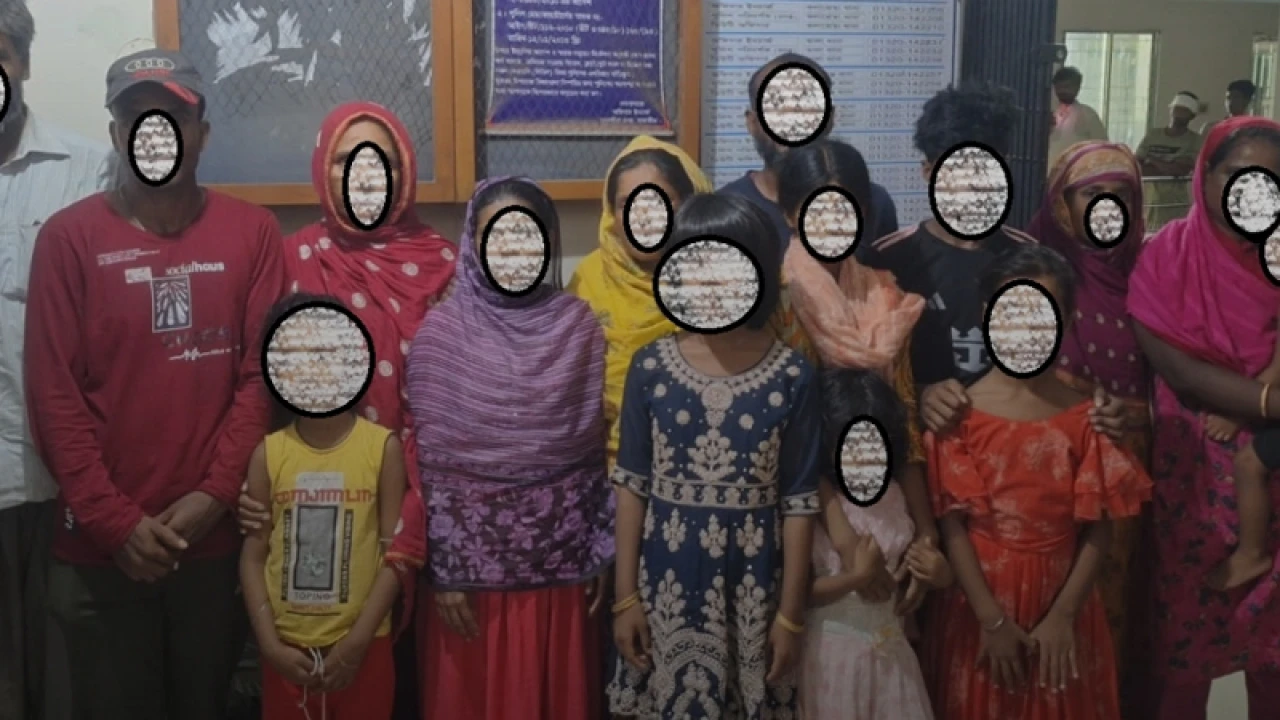 ভারতে আটক ১৫ বাংলাদেশি নাগরিককে বিজিবির কাছে হস্তান্তর