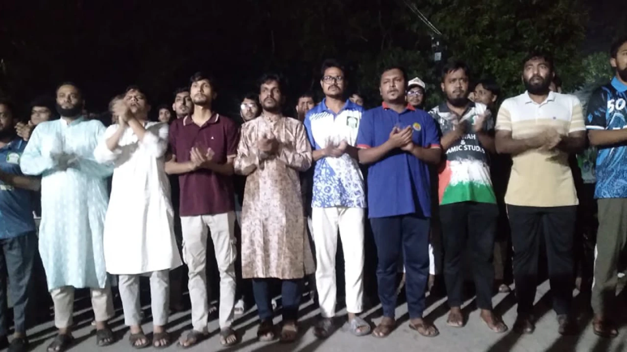 নুরের ওপর হামলার প্রতিবাদে ইবিতে বিক্ষোভ