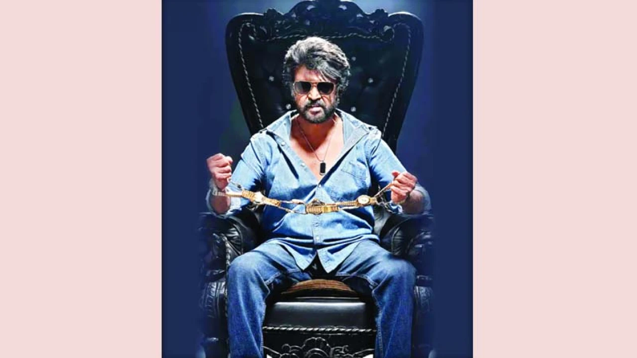 রজনীকান্তের কুলির জয়জয়কার হোঁচট খেল হৃতিকের ওয়ার