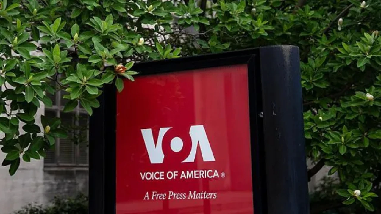 ভয়েস অব আমেরিকার ৫০০ সাংবাদিককে চাকরিচ্যুত করছে ট্রাম্প প্রশাসন