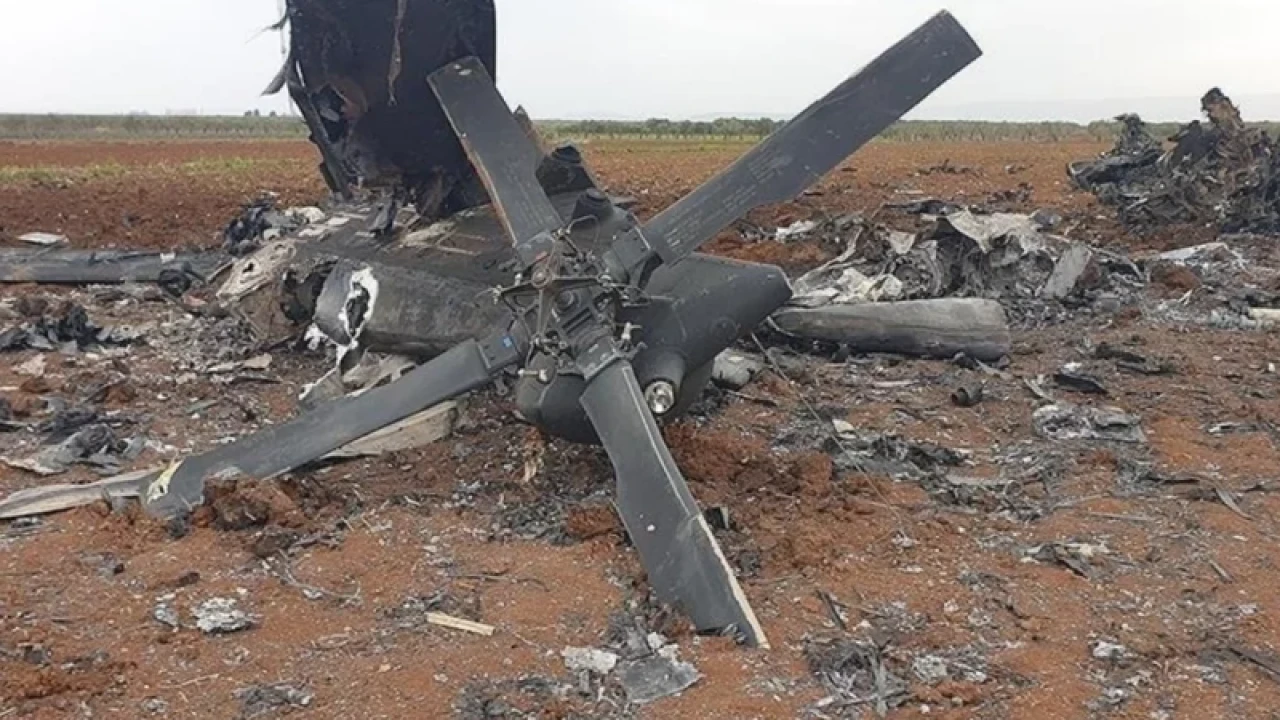 পাকিস্তানে সরকারি হেলিকপ্টার বিধ্বস্ত, নিহত ৫