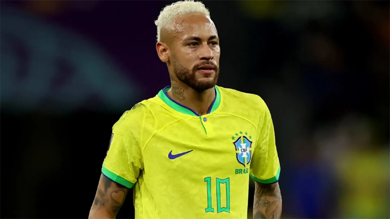 ব্রাজিল দলে জায়গা না পাওয়ার কারণ জানালেন নেইমার