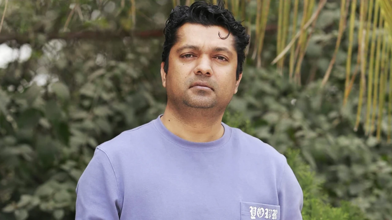 ‘আমি স্ট্যাটাস দেই আর গালি শুনি’