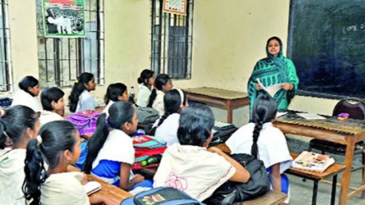 এমপিওভুক্ত শিক্ষকদের একঘেয়ে জীবন