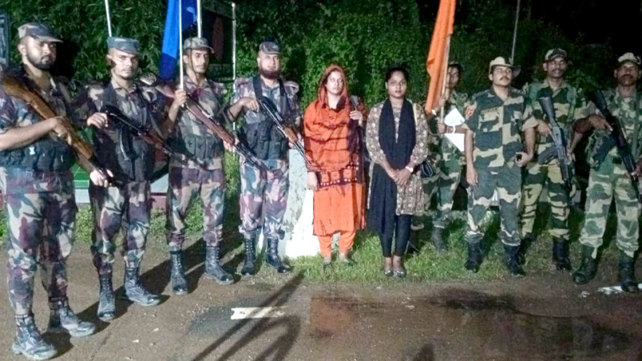দুই নারীকে ফেরত দিল বিএসএফ
