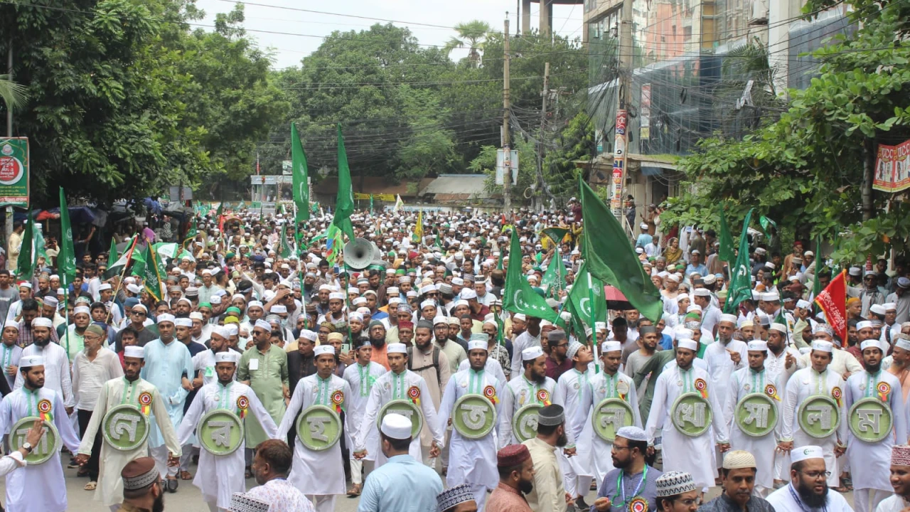 রাসূল সমগ্র সৃষ্টির জন্য রহমত, জশনে জুলুসে পীর সাবির শাহ্