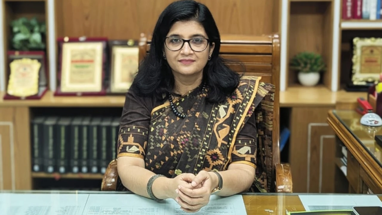 নবাবগঞ্জে ইউএনও’র স্বাক্ষর নকলের অভিযোগে অধ্যক্ষ বহিষ্কার, ড্রাইভার গ্রেপ্তার