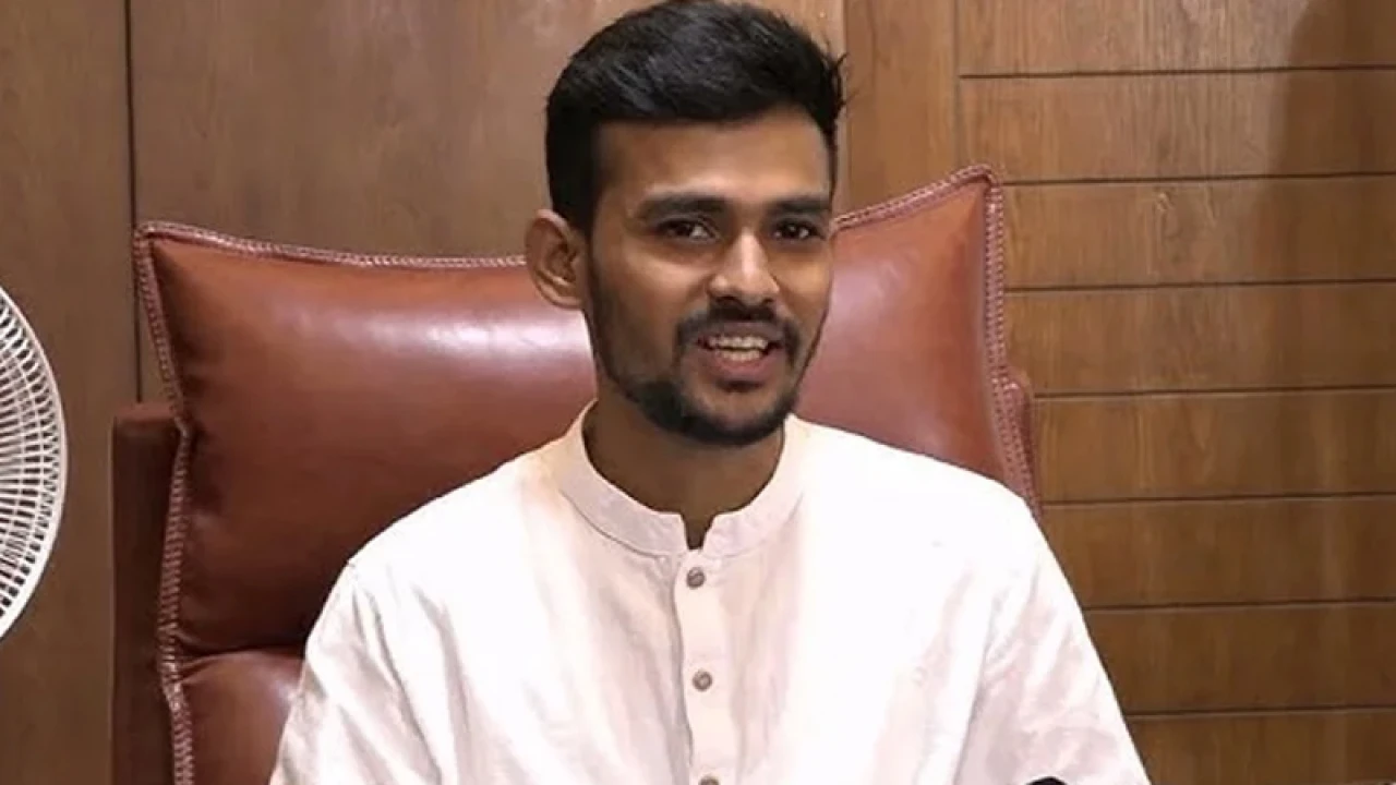 আ. লীগকে পুনর্বাসনের চেষ্টা চলছে: উপদেষ্টা আসিফ