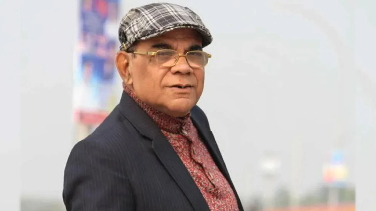 দেশে থাকলে ভিক্ষা করে খেতে হতো: আহমেদ শরীফ