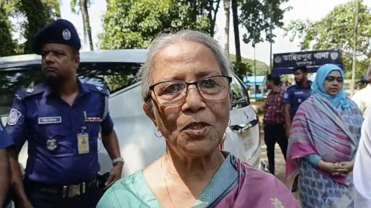 টাঙ্গুয়ায় অনিয়ন্ত্রিত পর্যটন দেখে উদ্বিগ্ন প্রাণিসম্পদ উপদেষ্টা