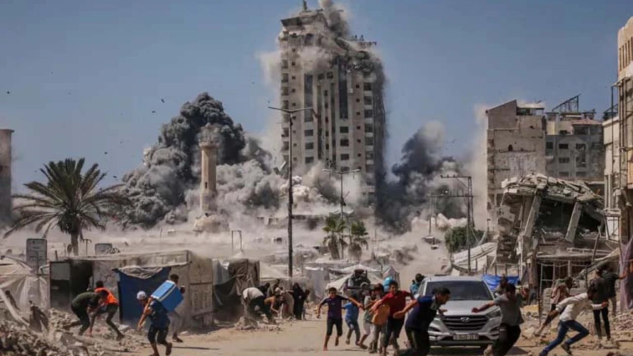 গাজায় ধ্বংসযজ্ঞ বাড়িয়েছে ইসরায়েল, গুড়িয়ে দেওয়া হচ্ছে সব ভবন
