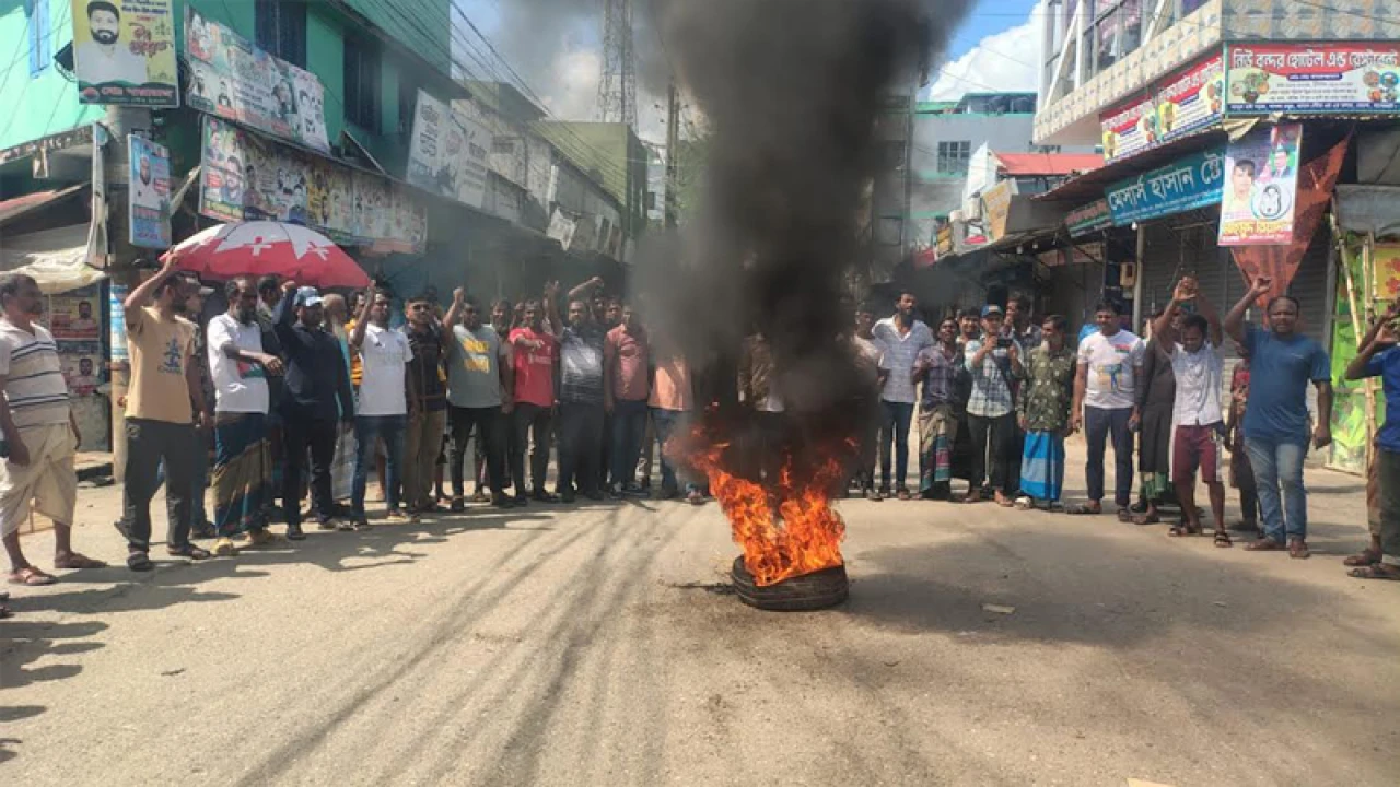 আসন পুনর্বহালের দাবিতে মোংলায় সকাল-সন্ধ্যা হরতাল পালিত