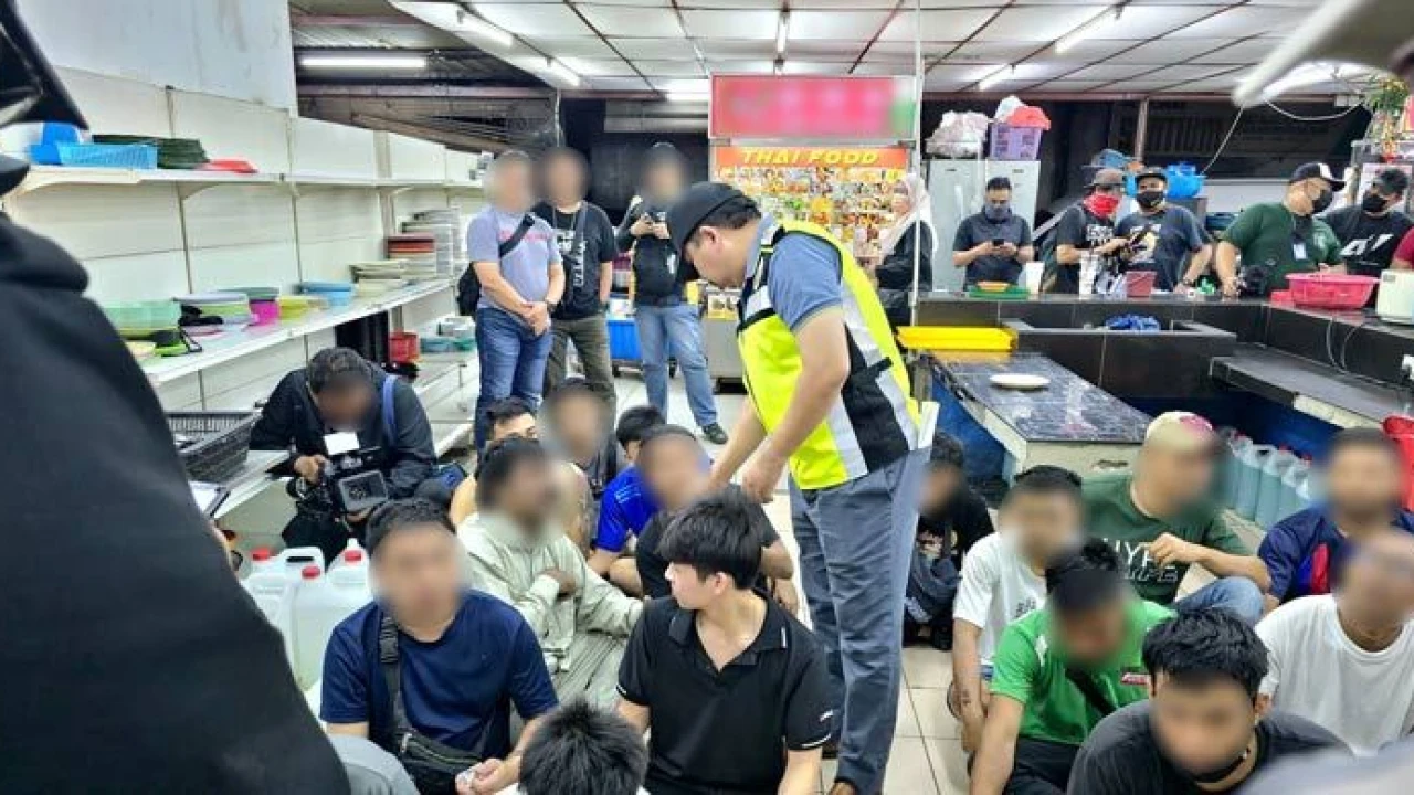 মালয়েশিয়ায় বাংলাদেশিসহ ৫৫ অভিবাসী আটক