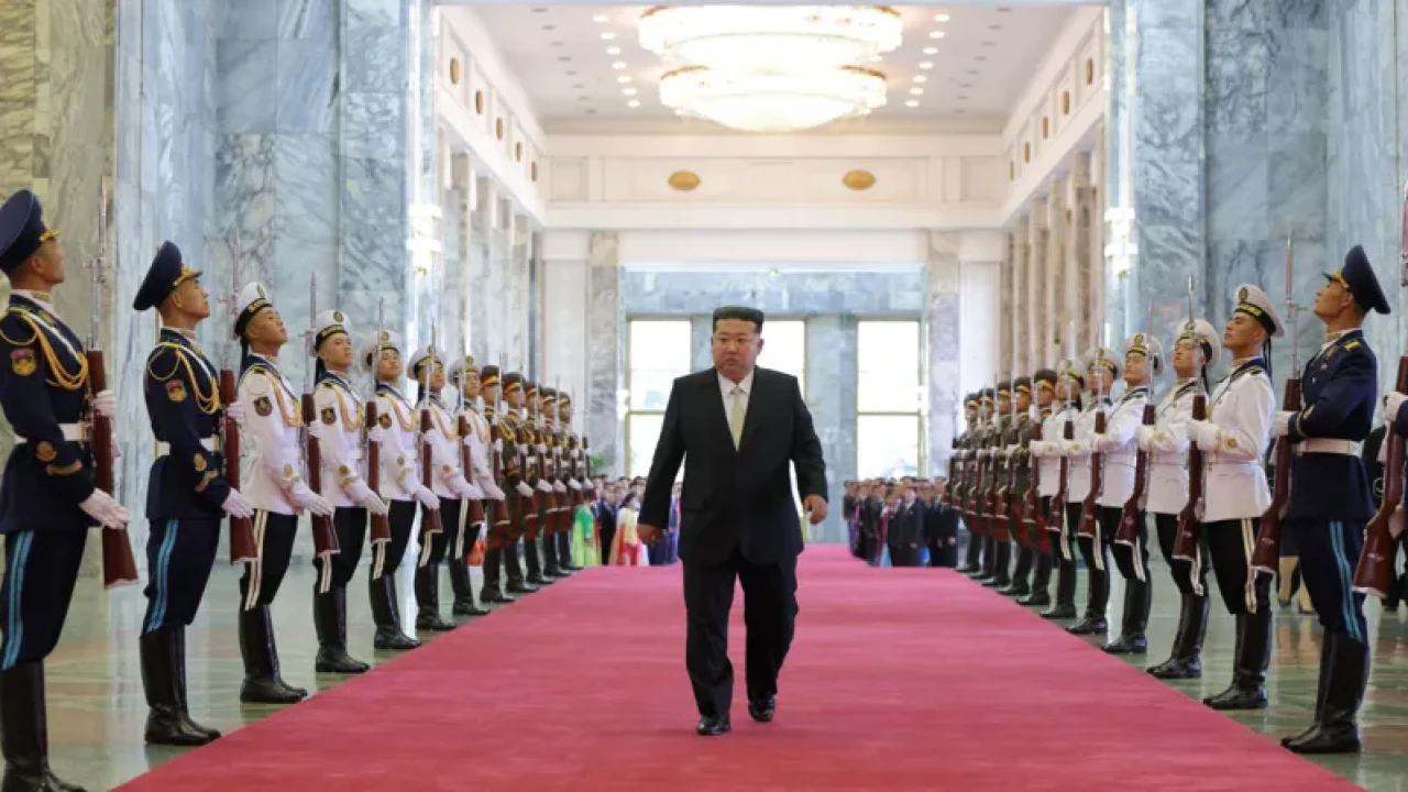 উত্তর কোরিয়ায় বিদেশি সিনেমা দেখায় মৃত্যুদণ্ড