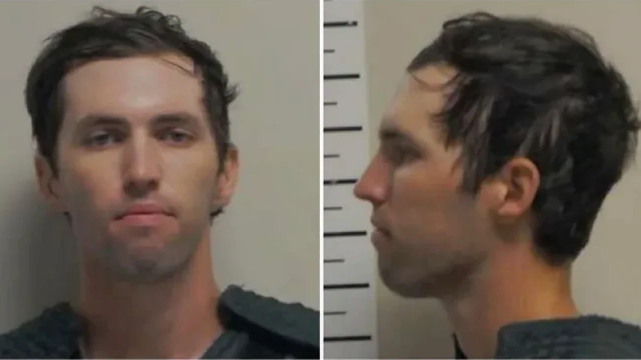 চার্লি কার্ককে খুন করা কে এই রবিনসন