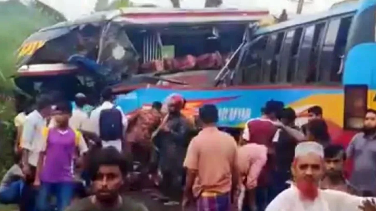 যাত্রীবাহী দুই বাসের সংঘর্ষ, নিহত ২