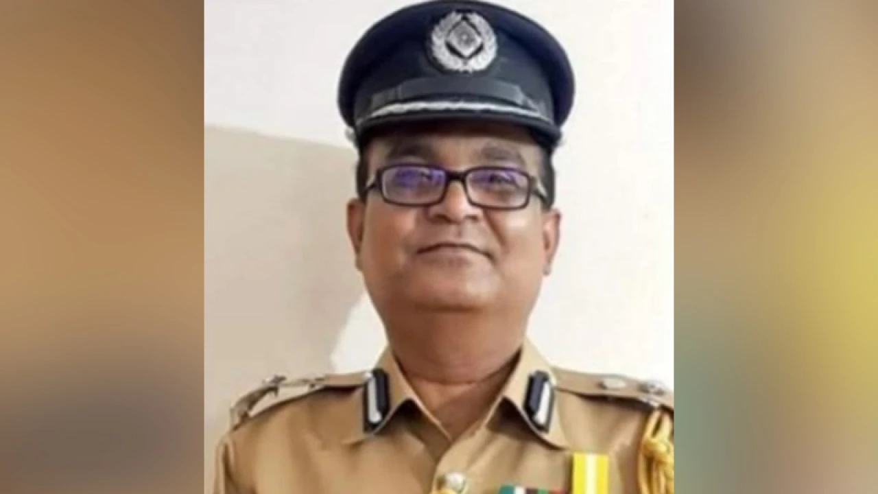 সাবেক ডিআইজি নাহিদুল গ্রেপ্তার 