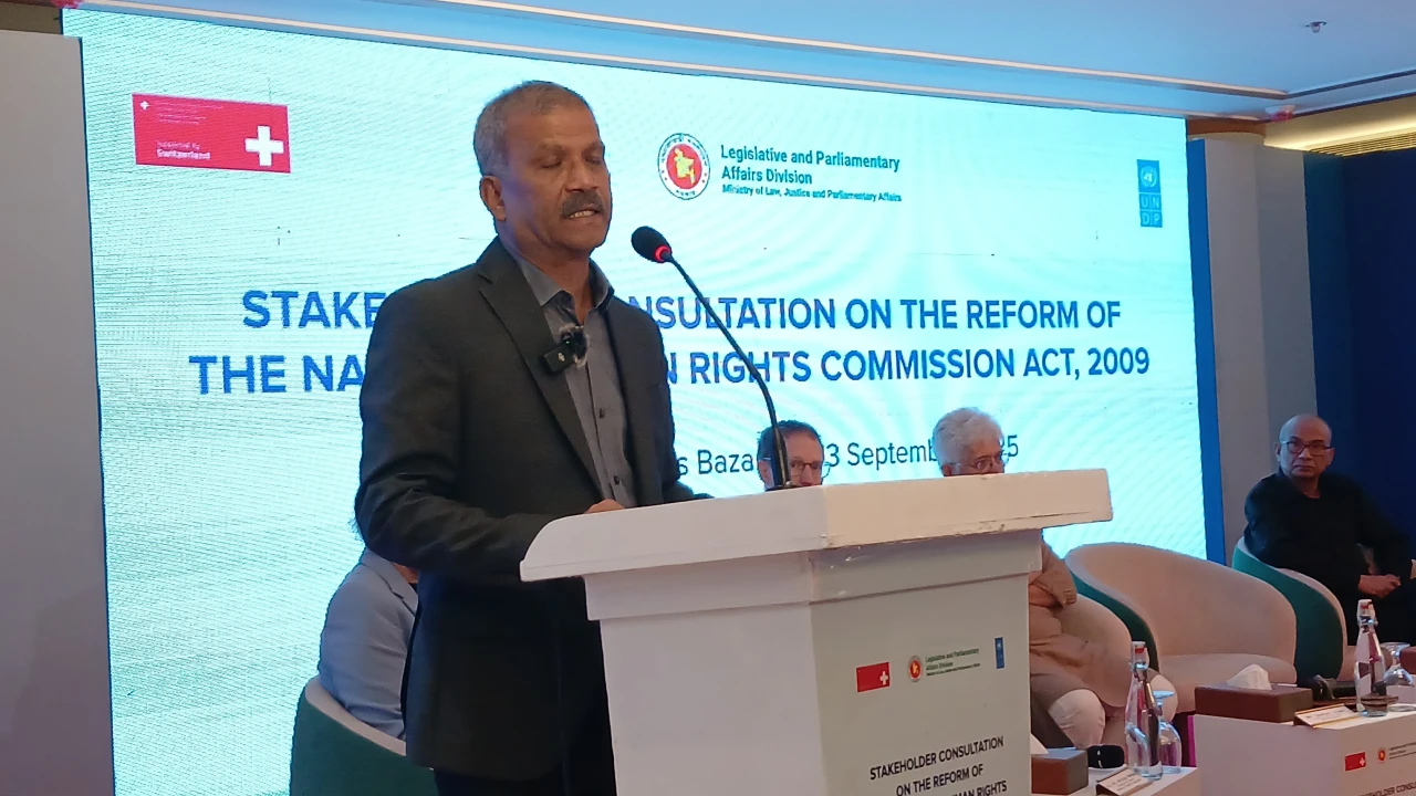 সরকার মানবাধিকার রক্ষায় মাইলফলক স্থাপন করতে চায়: আসিফ নজরুল